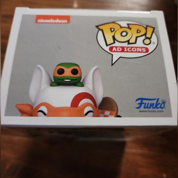 TMNT Ninja Mask with Mikey Vinyl Figure Chase Funko With HARD POP PROTECTOR - Picture 9 of 14